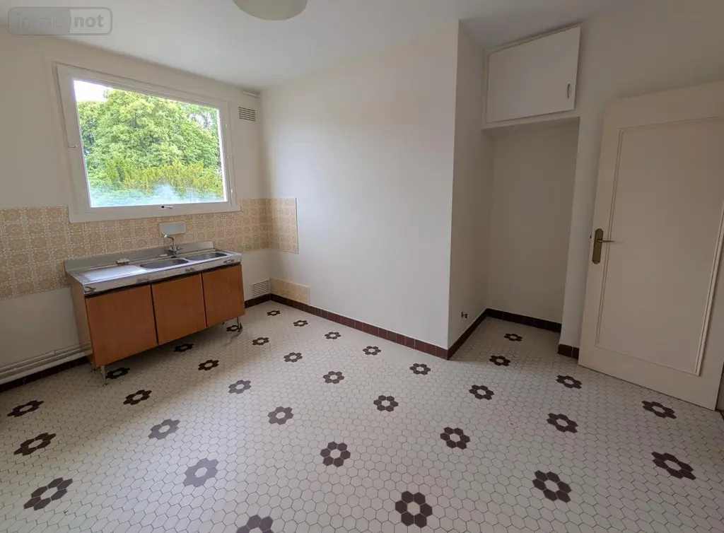 Appartement a vendre Tours 37100 Indre-et-Loire 37 80 m2 3 pièces 157320 euros 37008-2833 004