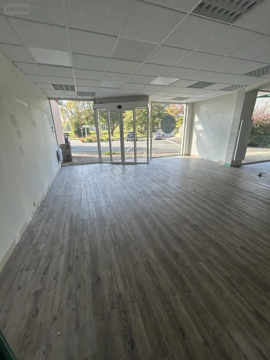 Fonds et murs commerciaux a vendre Hillion 22120 Côtes-d'Armor 22 130 m2 3 pièces 275600 euros 22007-753 006