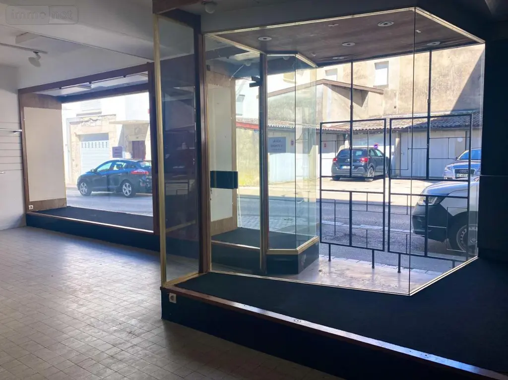 Fonds et murs commerciaux a vendre Nantua 01130 Ain 01 65 m2 51500 euros 01048-233 003