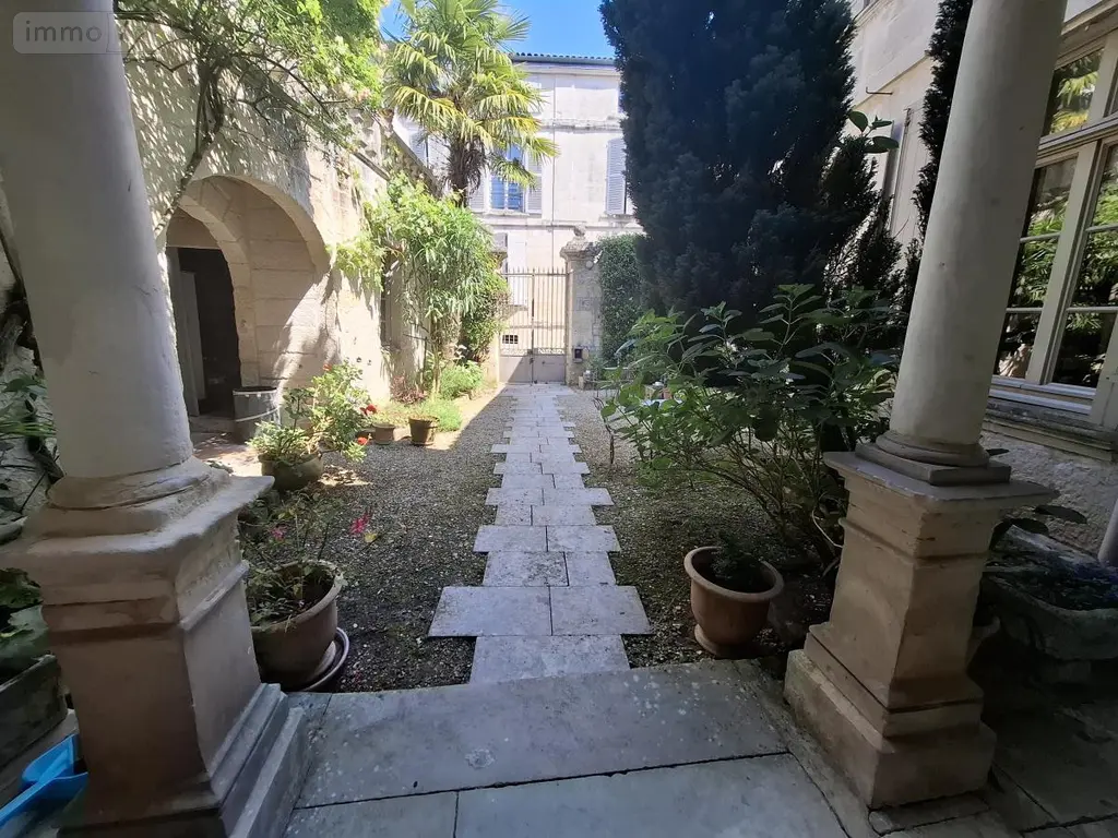 Maison a vendre Saintes 17100 Charente-Maritime 17 350 m2 13 pièces 988000 euros 17111-674 002