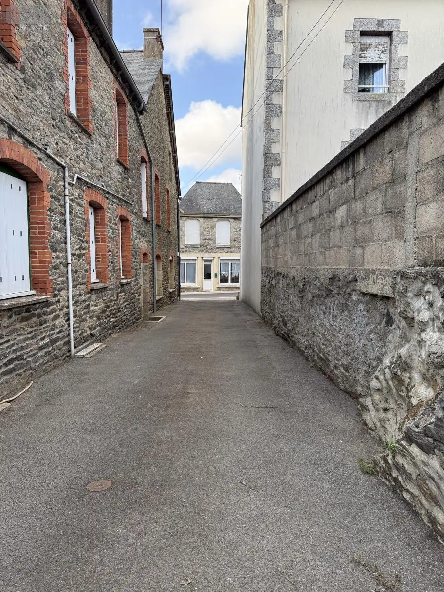 Immeuble de rapport a vendre Plessala 22330 Côtes-d'Armor 22 223 m2 126000 euros 22115-3613 006