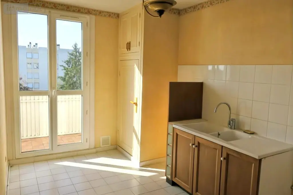 Appartement a vendre Bourges 18000 Cher 18 96 m2 5 pièces 131250 euros 18005-1674 001