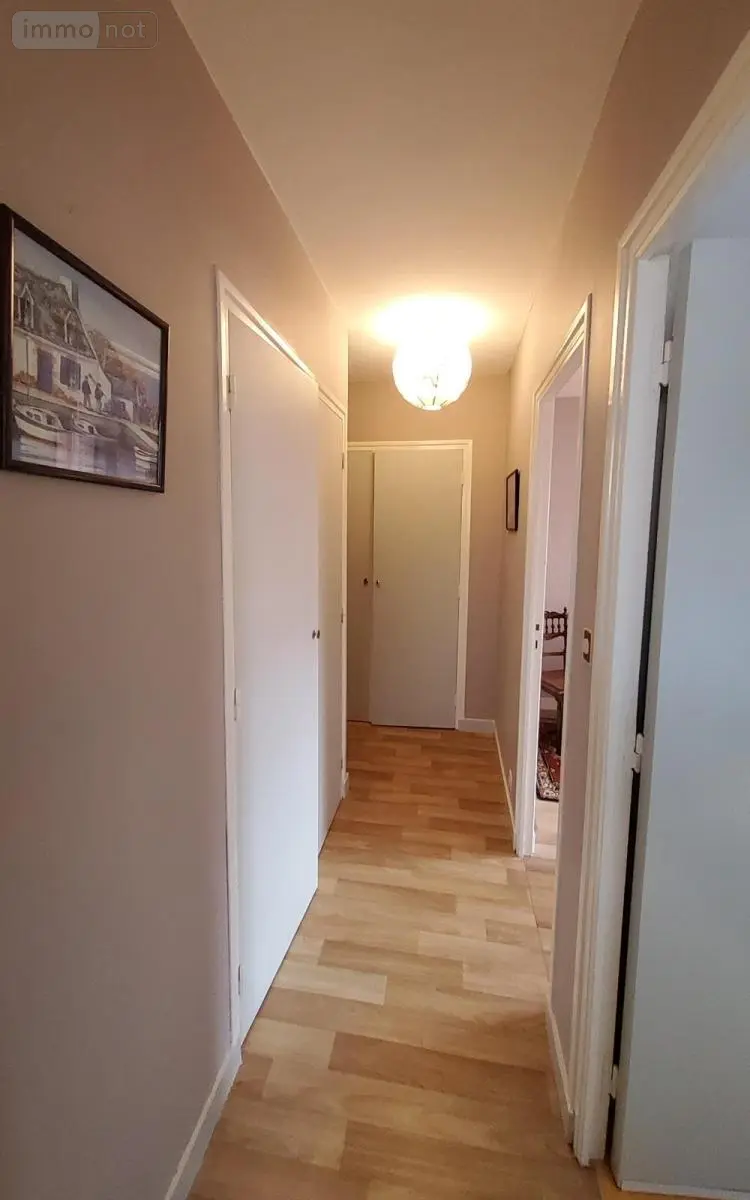 Appartement a vendre Carhaix-Plouguer 29270 Finistère 29 106 m2 5 pièces 141750 euros 29066-3732 015