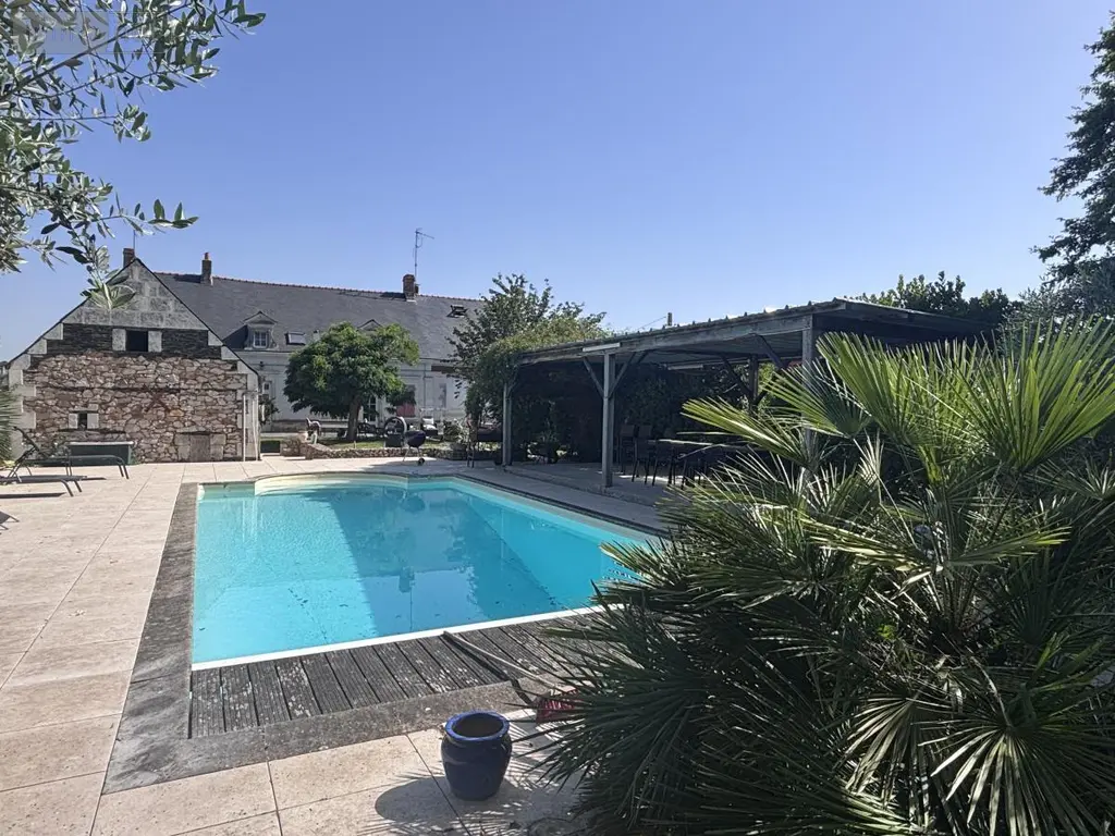 Maison a vendre Loire-Authion 49250 Maine-et-Loire 49 264 m2 7 pièces 496800 euros 49037-1187 002