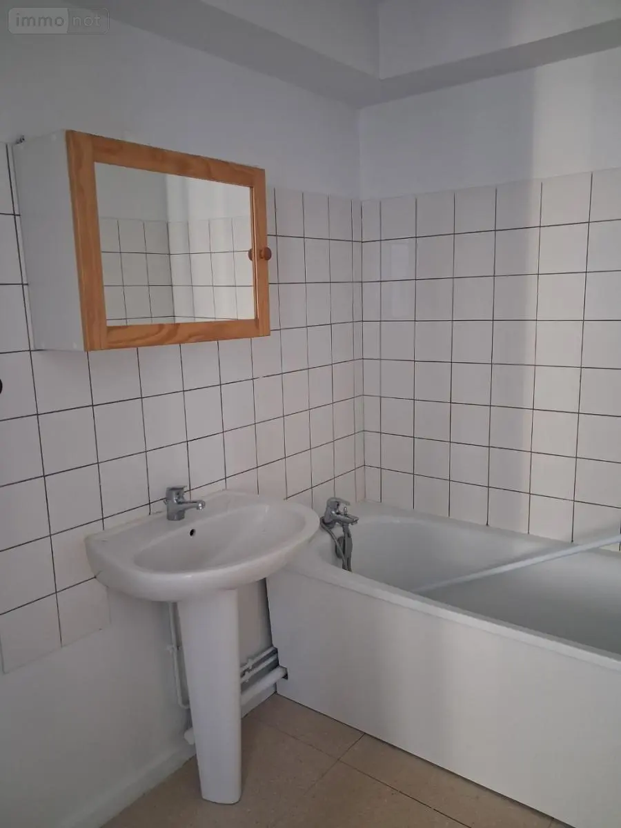 Location appartement Cambrai 59400 Nord 59 44 m2 2 pièces 410 euros 59083-L1826 003