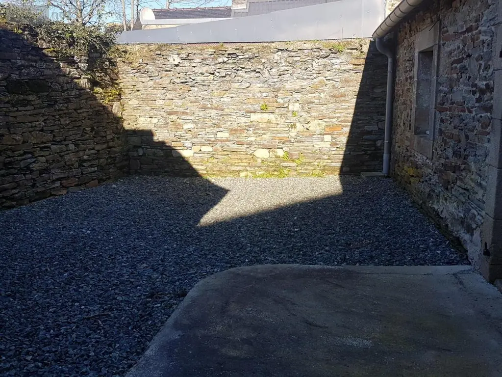 Fonds et murs commerciaux a vendre Gourin 56110 Morbihan 56 200 m2 131102 euros 56071-2677 011