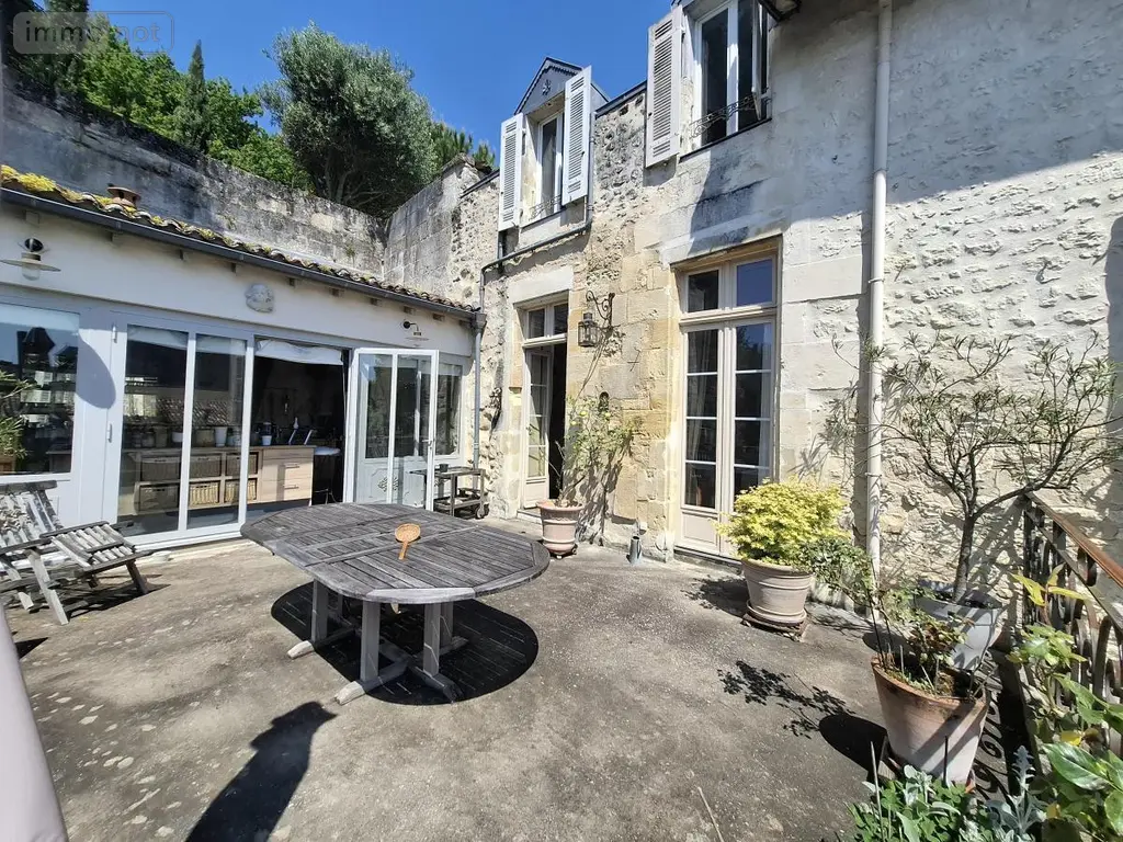 Maison a vendre Saintes 17100 Charente-Maritime 17 350 m2 13 pièces 988000 euros 17111-674 015