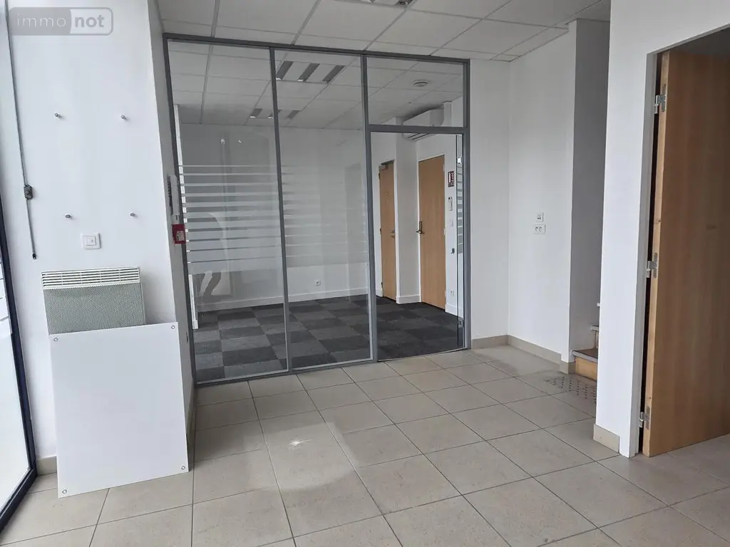 Location fonds et murs commerciaux Château-Gontier-sur-Mayenne 53200 Mayenne 53 105 m2 900 euros 53073-L214 008