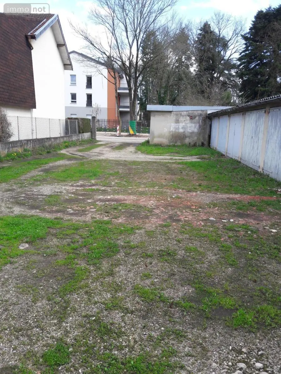 Location garage et parking Bourg-en-Bresse 01000 Ain 01 10 m2 57 euros 01083-L174 003