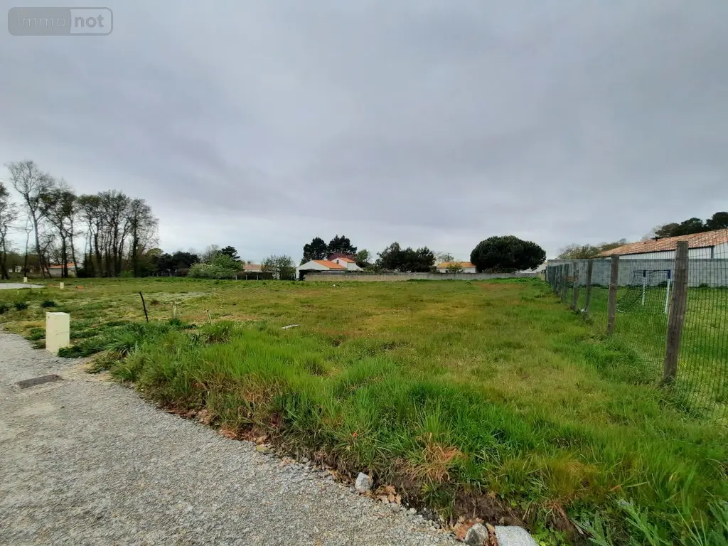 Terrain a batir a vendre Saint-Hilaire-de-Riez 85270 Vendée 85 126360 euros 85091-5155 003