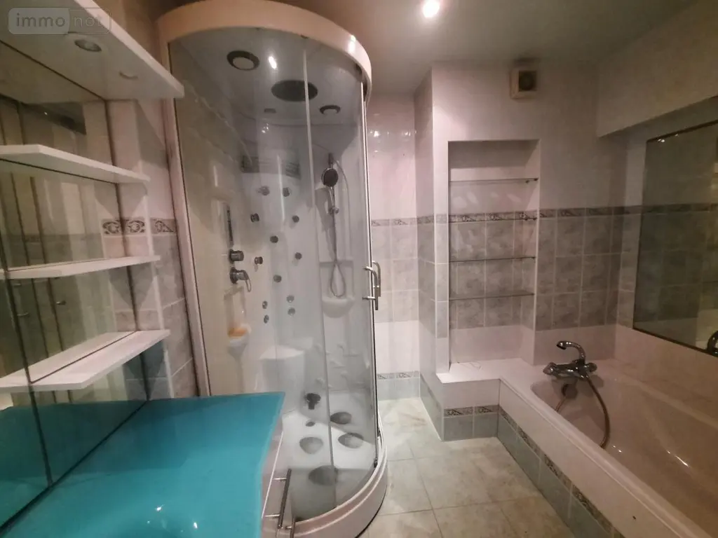 Appartement a vendre Saint-Gilles-Croix-de-Vie 85800 Vendée 85 65 m2 3 pièces 257400 euros 85091-5181 010