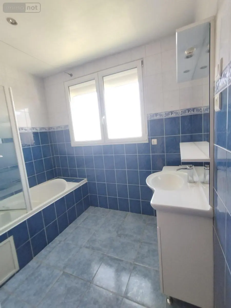 Location maison Avrillé 49240 Maine-et-Loire 49 99 m2 4 pièces 1100 euros 49005-L149 008
