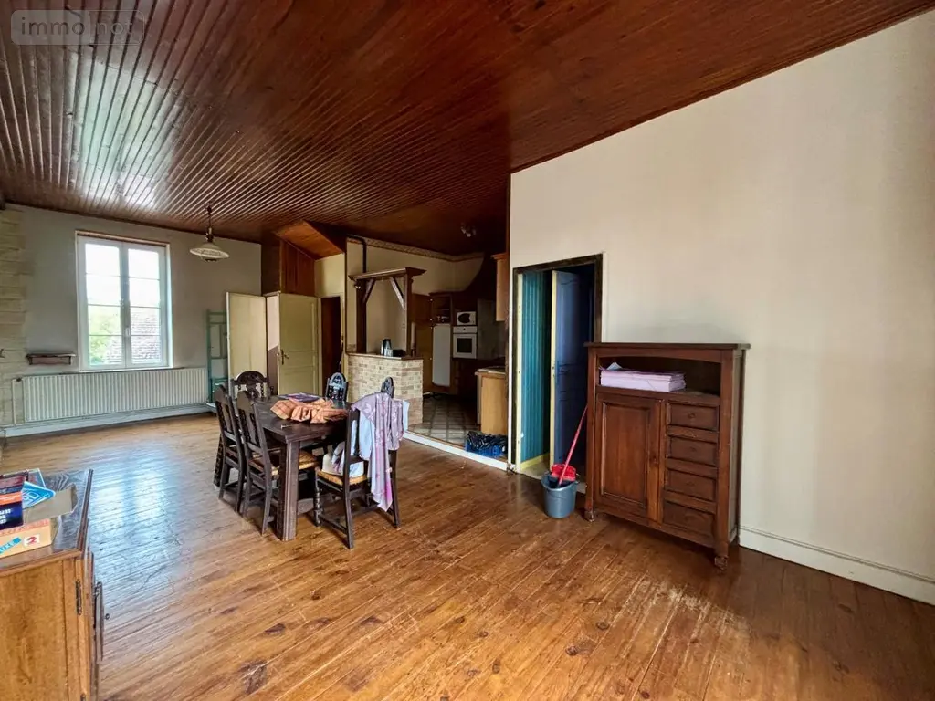 Immeuble de rapport a vendre Saint-Gilles 71510 Saône-et-Loire 71 285 m2 236000 euros 71057-26 002