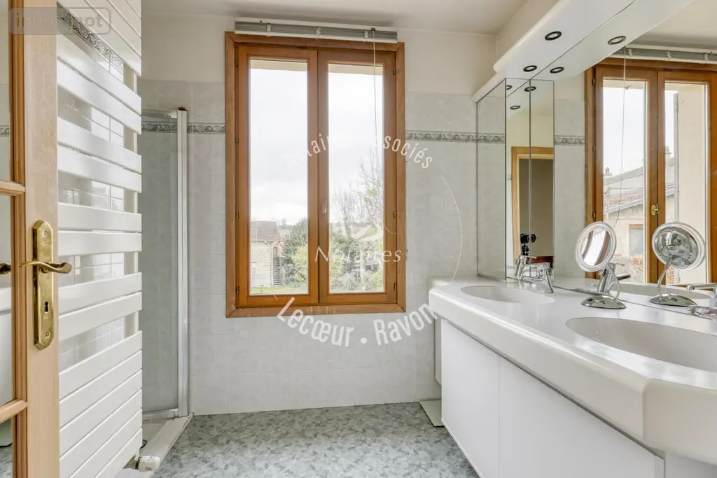 Immeuble de rapport a vendre Maisons-Laffitte 78600 Yvelines 78 103 m2 930000 euros 92076-131 008