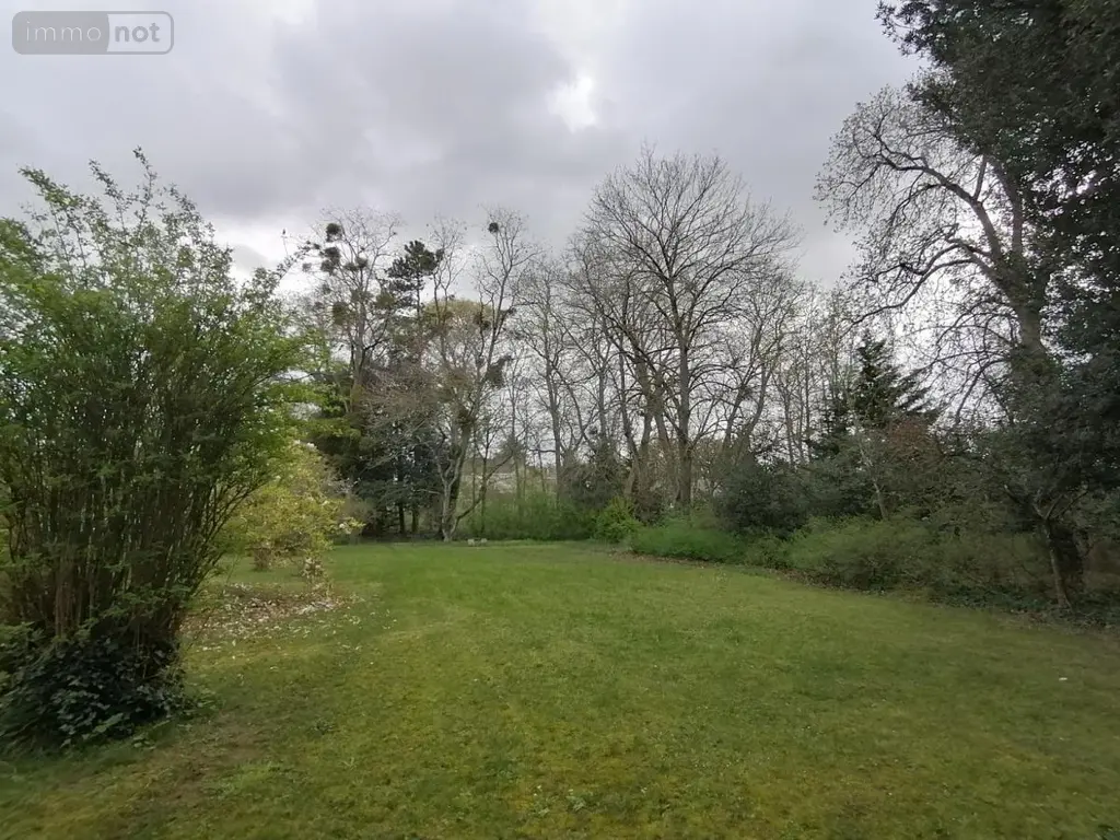 Maison a vendre Descartes 37160 Indre-et-Loire 37 196 m2 8 pièces 199920 euros 37082-244 017