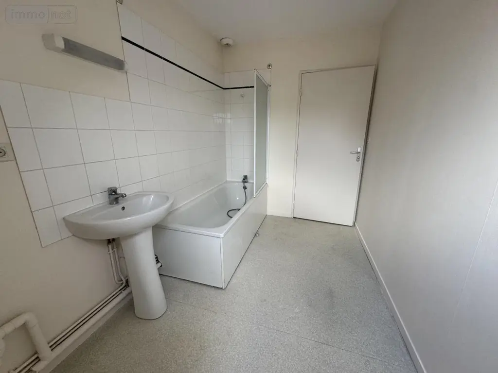 Location appartement Fouilloy 80800 Somme 80 55 m2 630 euros 80121-L622 006
