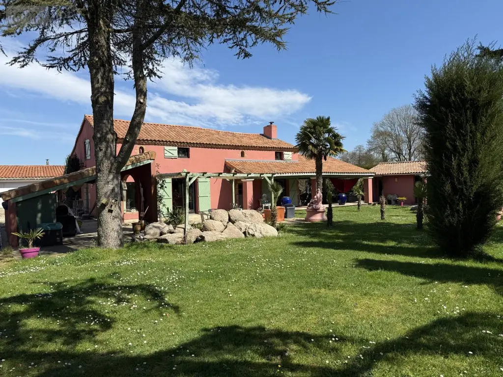 Maison a vendre Le May-sur-Èvre 49122 Maine-et-Loire 49 190 m2 5 pièces 415600 euros 49058-1479 001
