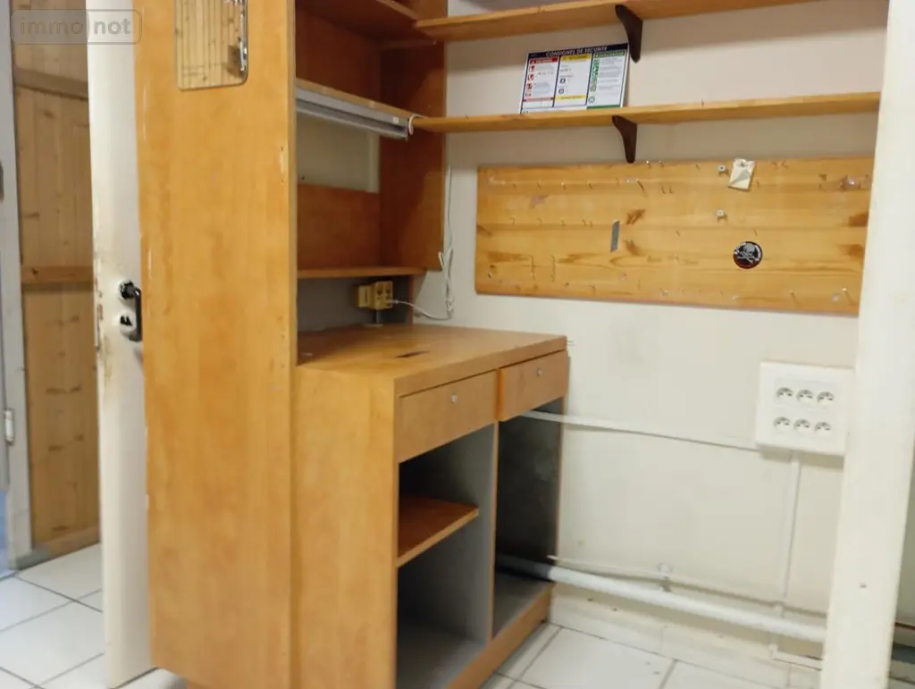 Location fonds et murs commerciaux Bourg-en-Bresse 01000 Ain 01 58 m2 741 euros 01083-L154 010