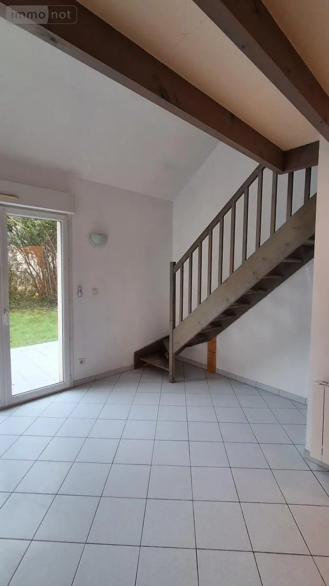 Location appartement Laval 53000 Mayenne 53 35 m2 2 pièces 480 euros 53079-L387 004