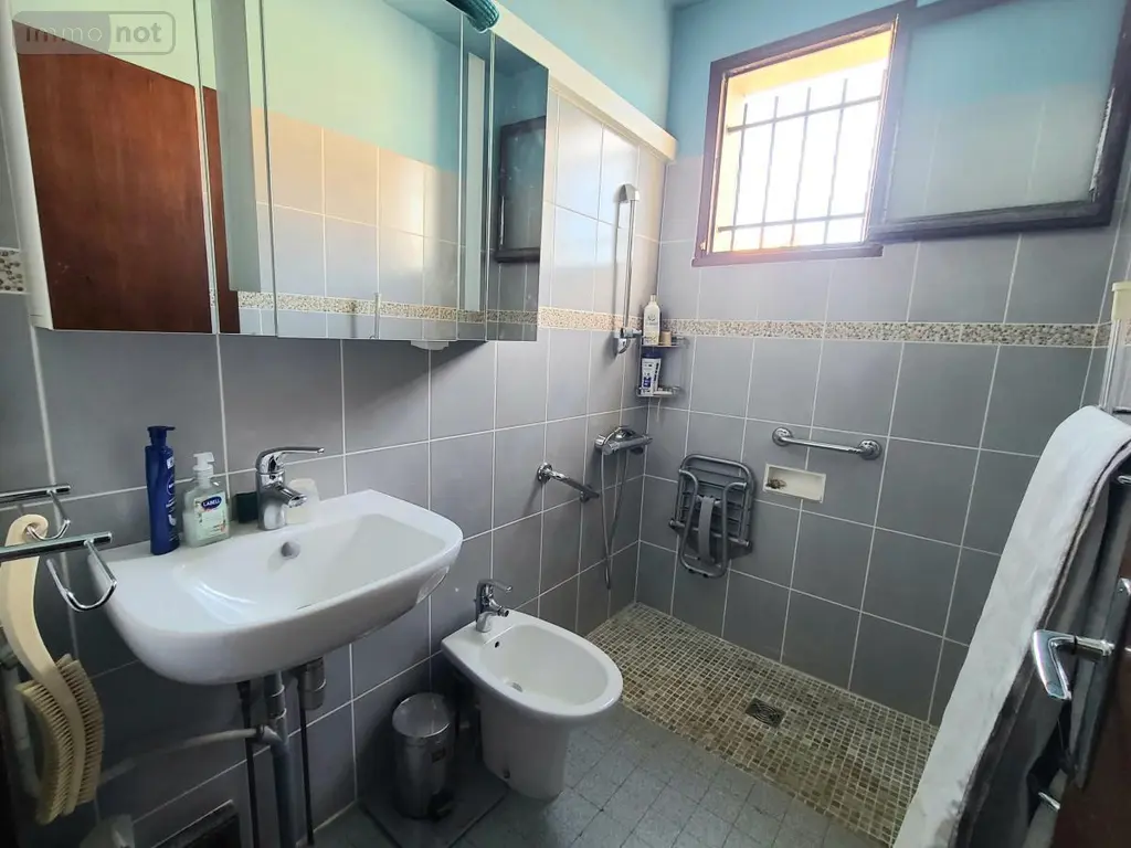 Maison a vendre Pierrelatte 26700 Drôme 26 126 m2 8 pièces 220500 euros 26060-826 007