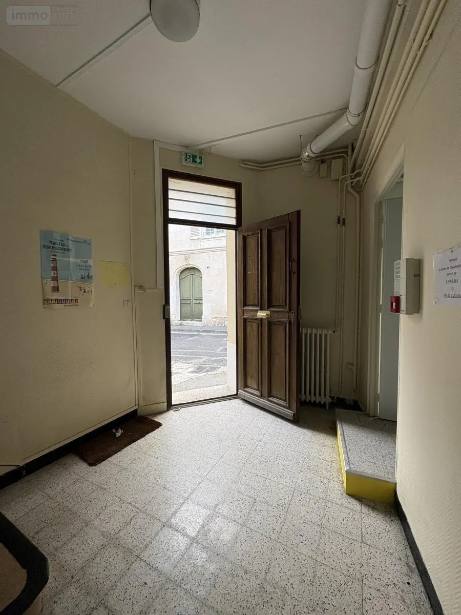 Fonds et murs commerciaux a vendre Laon 02000 Aisne 02 113 m2 4 pièces 119000 euros 02002-348 004