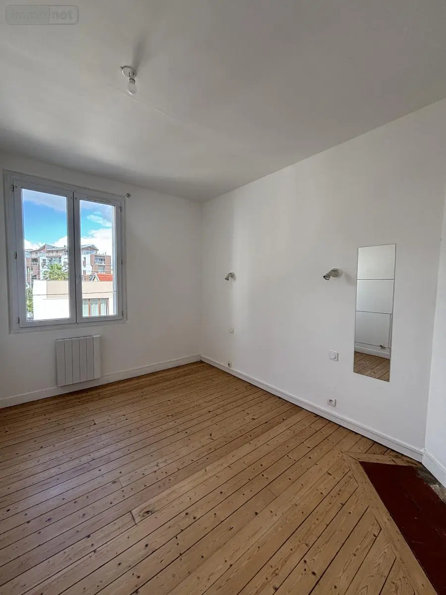 Location appartement Rennes 35700 Ille-et-Vilaine 35 37 m2 2 pièces 722 euros 35018-L1357 009