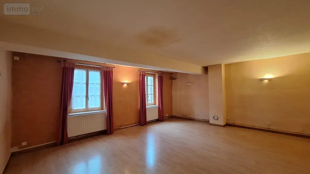 Fonds et murs commerciaux a vendre Pont-de-Vaux 01190 Ain 01 130 m2 95000 euros 01018-439 004