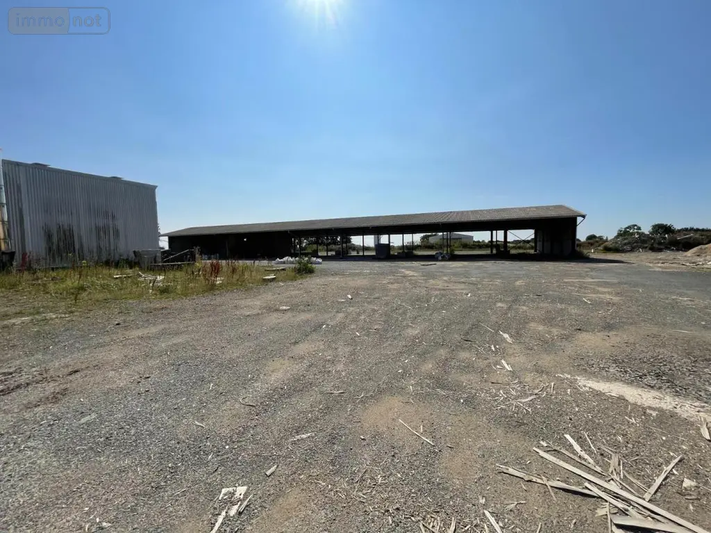 Fonds et murs commerciaux a vendre Saint-Jean-de-Liversay 17170 Charente-Maritime 17 4000 m2 3090000 euros 17015-504 020