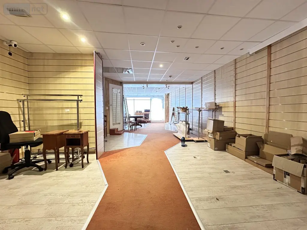 Fonds et murs commerciaux a vendre Sainte-Maure-de-Touraine 37800 Indre-et-Loire 37 180 m2 8 pièces 235500 euros 37072-666 002