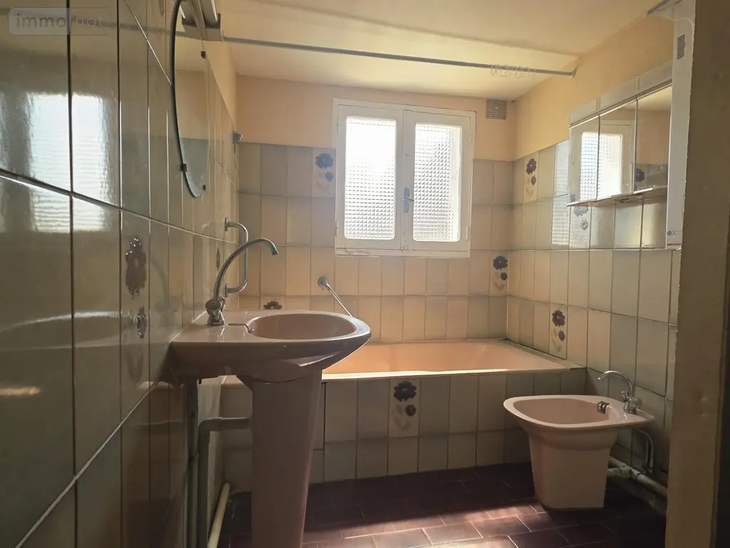 Maison a vendre Château-Gontier-sur-Mayenne 53200 Mayenne 53 154 m2 7 pièces 131750 euros 53073-1777 012
