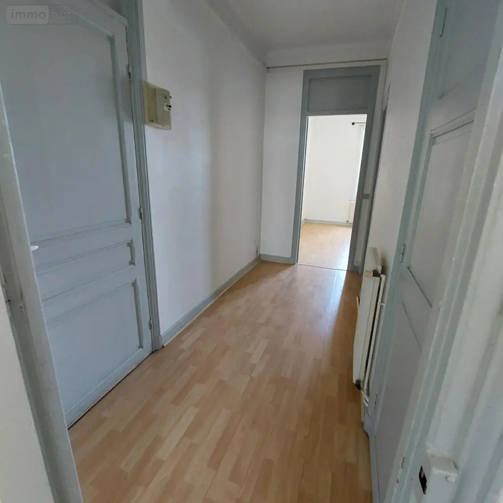 Location appartement Reims 51100 Marne 51 53 m2 2 pièces 630 euros 51046-L79 001