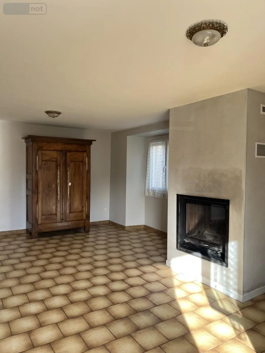 Location maison Val d'Erdre-Auxence 49370 Maine-et-Loire 49 178 m2 900 euros 49019-L254 002