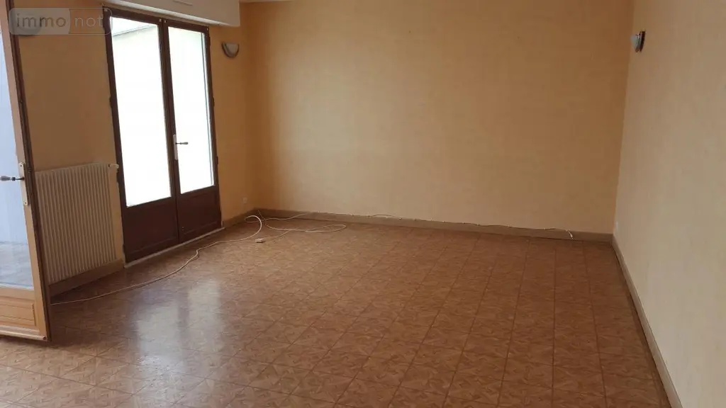 Fonds et murs commerciaux a vendre Loudéac 22600 Côtes-d'Armor 22 220 m2 213200 euros 22110-1737 004
