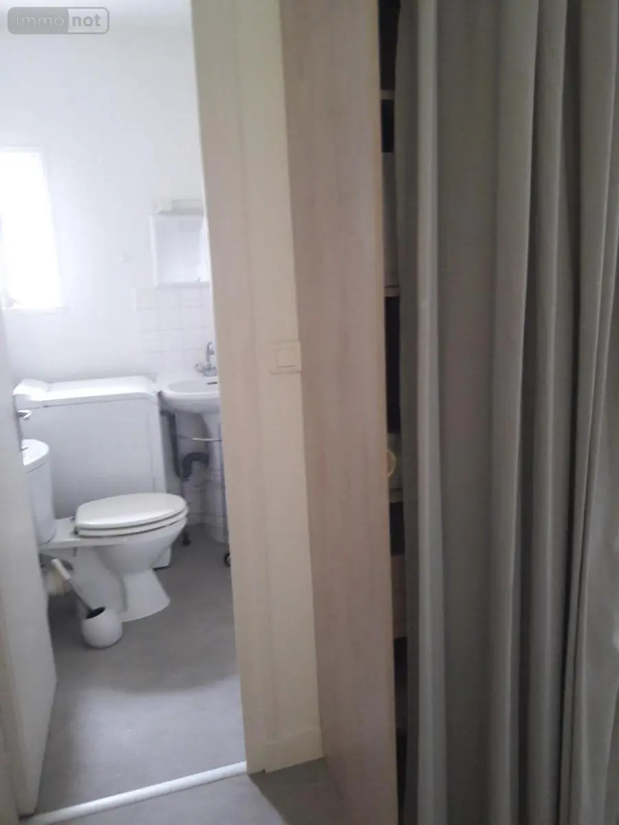 Location appartement Bourg-en-Bresse 01000 Ain 01 19 m2 1 pièce 425 euros 01083-L179 006