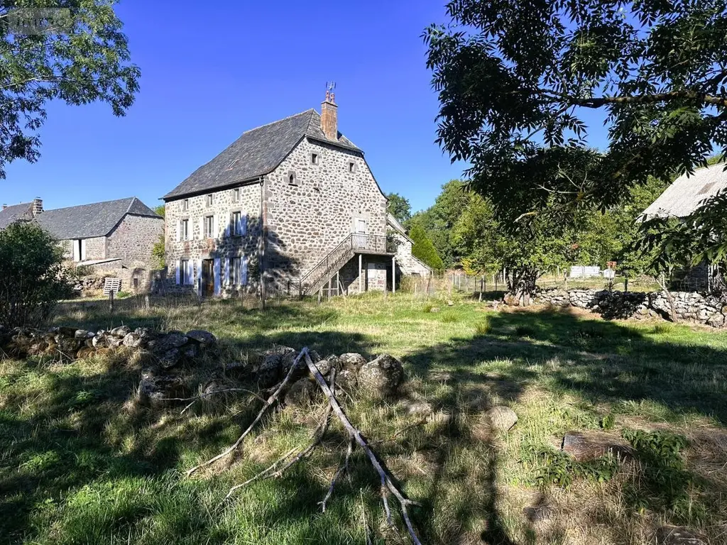 Maison a vendre Valuéjols 15300 Cantal 15 140 m2 8 pièces 127200 euros 15046-97 008