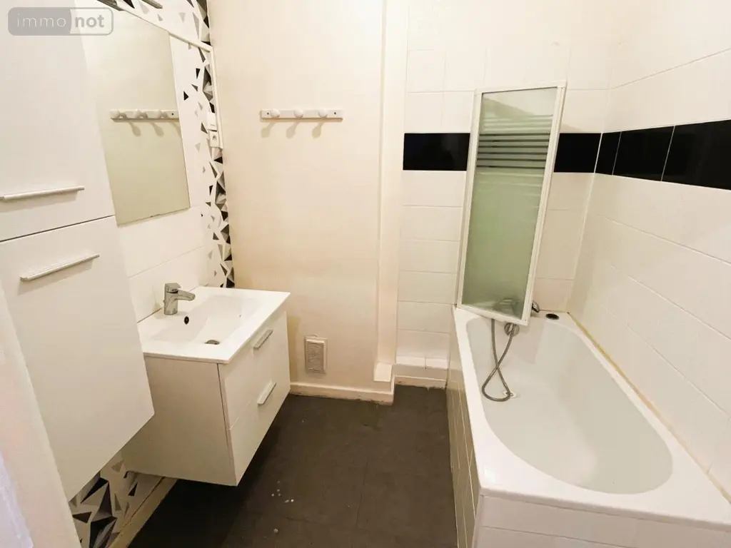 Appartement a vendre Coulaines 72190 Sarthe 72 73 m2 3 pièces 115760 euros 72126-2747 008