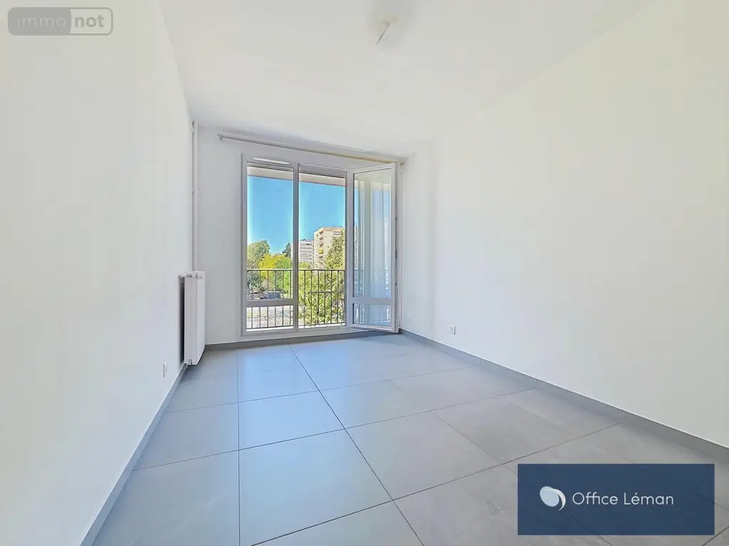 Appartement a vendre Ferney-Voltaire 01210 Ain 01 69 m2 3 pièces 360000 euros 01047-870 010