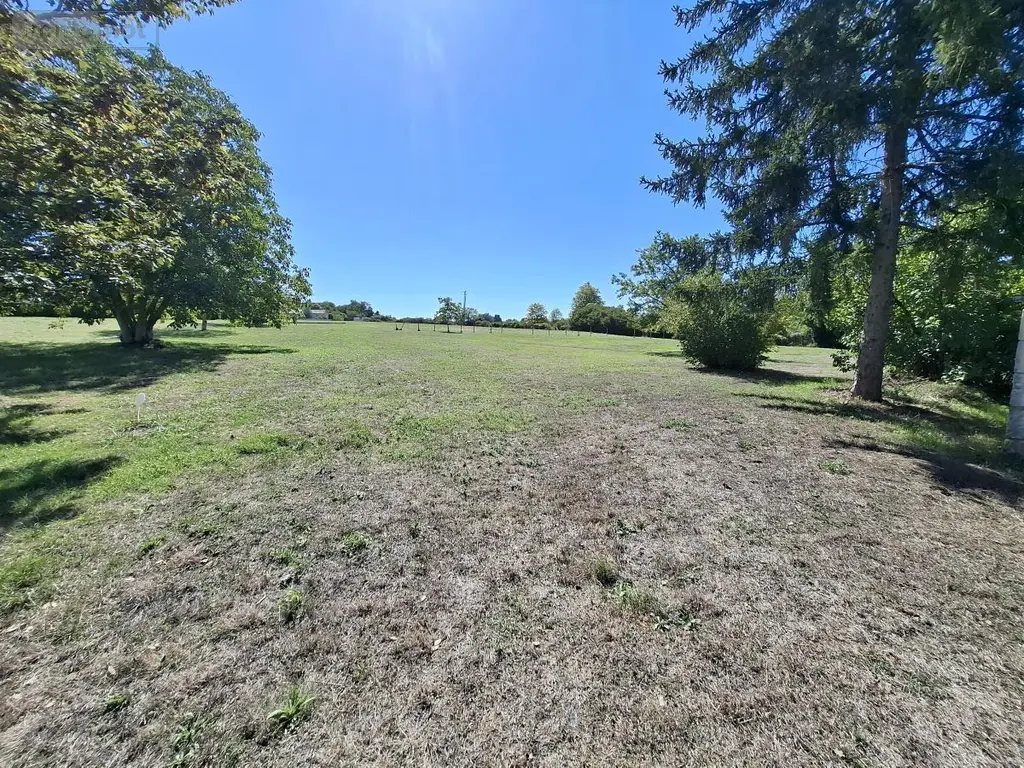 Terrain a batir a vendre Les Gonds 17100 Charente-Maritime 17 146888 euros 17111-756 002