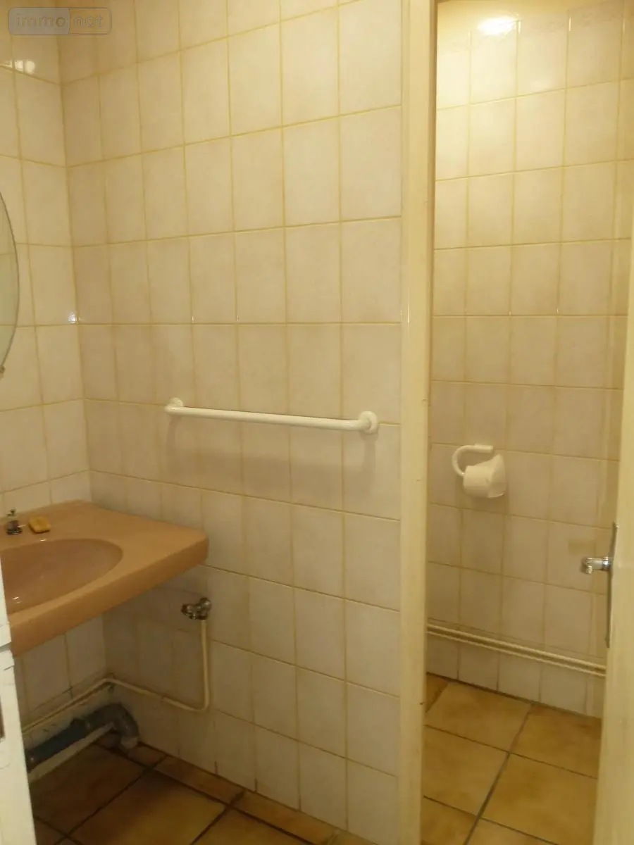 Location fonds et murs commerciaux Cambrai 59400 Nord 59 63 m2 3 pièces 579 euros 59083-L1701 006