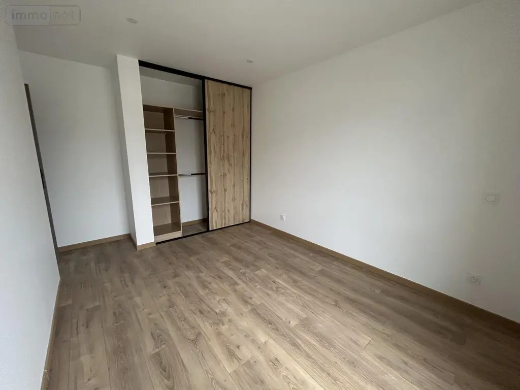 Location maison La Chapelle-des-Fougeretz 35520 Ille-et-Vilaine 35 147 m2 5 pièces 1750 euros 35060-L404 006