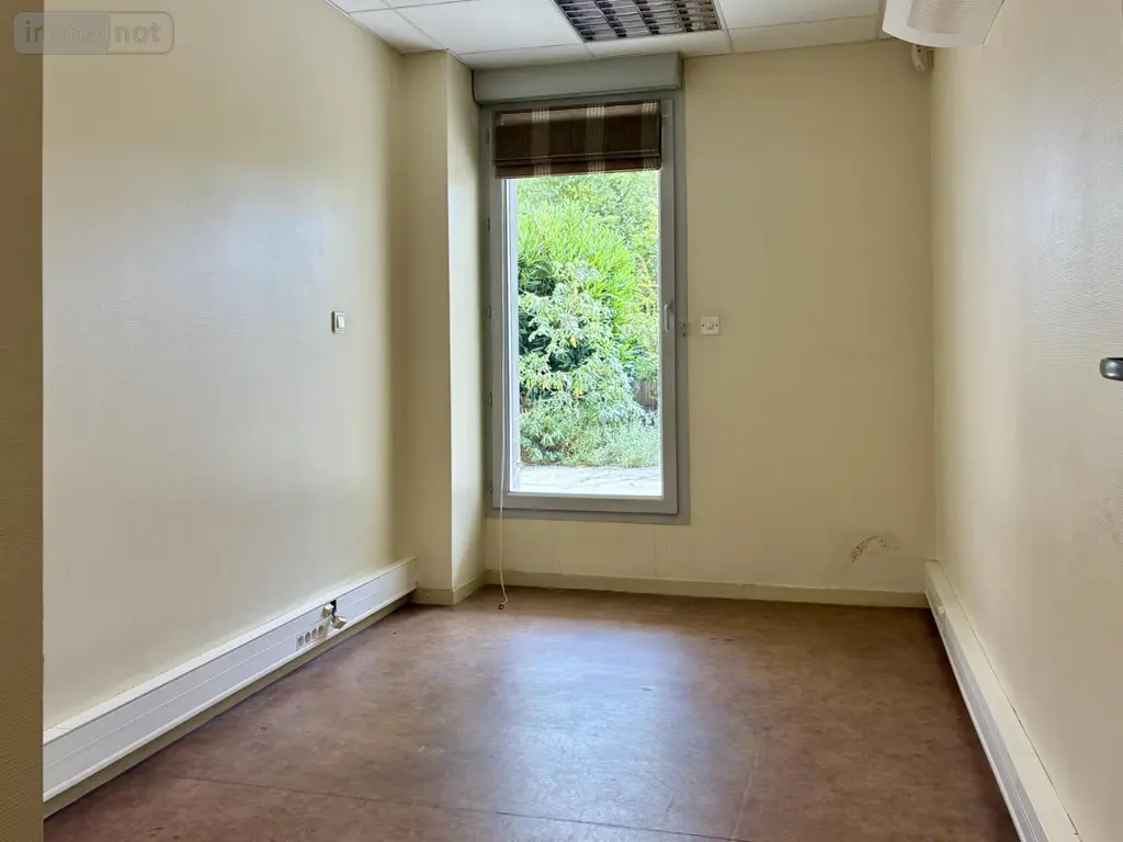 Fonds et murs commerciaux a vendre Angers 49100 Maine-et-Loire 49 130 m2 399000 euros 49009-1395 006