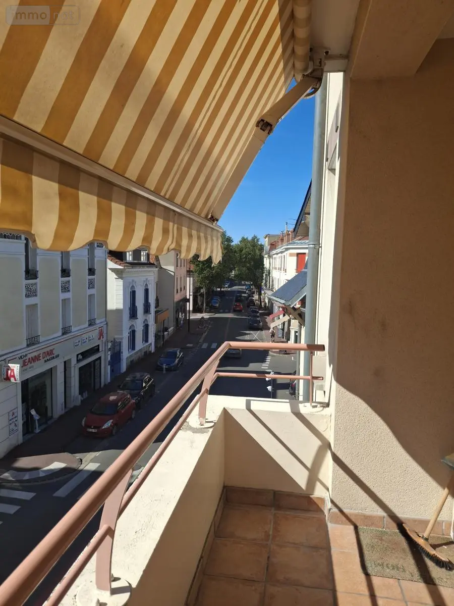 Location appartement Vichy 03200 Allier 03 78 m2 3 pièces 980 euros 03019-L124 007