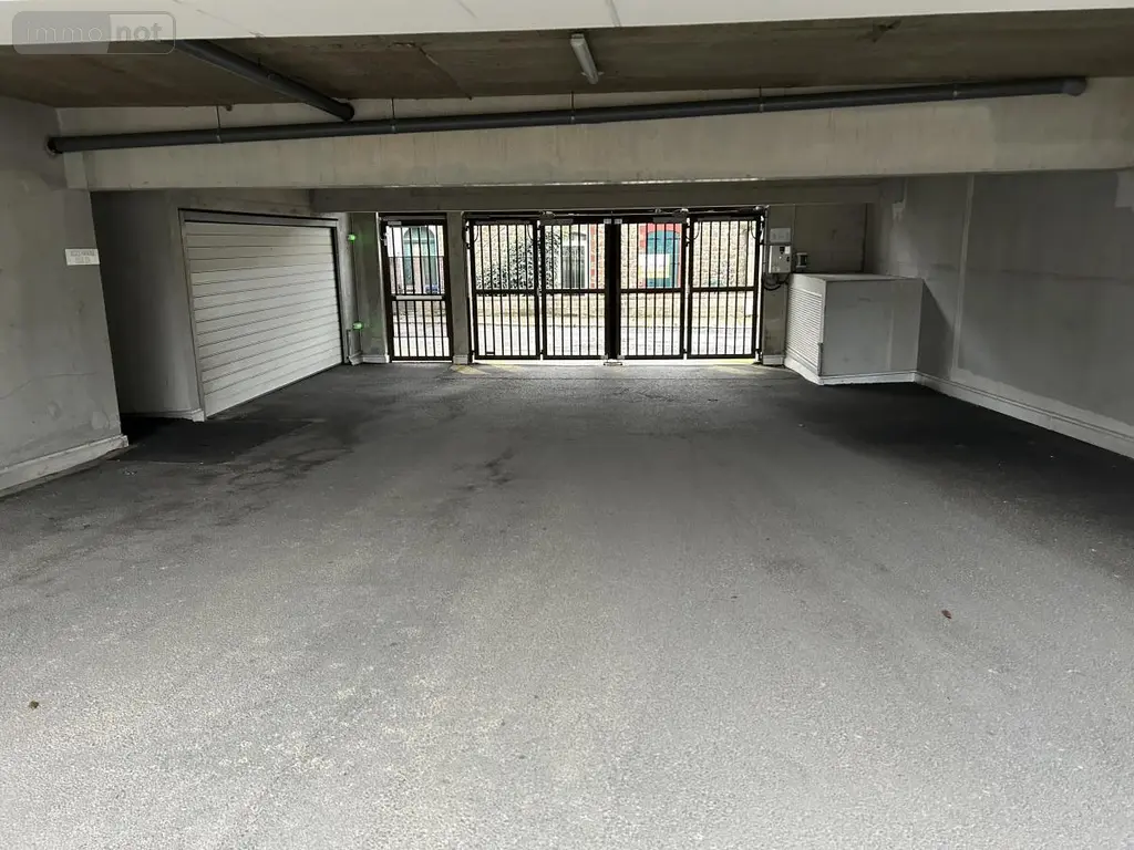 Location garage et parking Saint-Malo 35400 Ille-et-Vilaine 35 15 m2 1 pièce 145 euros 35084-L336 002
