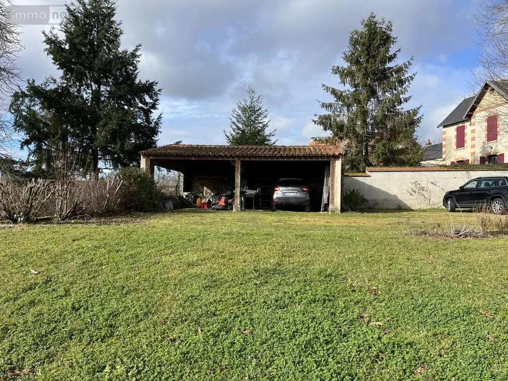 Maison a vendre Broût-Vernet 03110 Allier 03 310 m2 14 pièces 480000 euros 63022-38 038