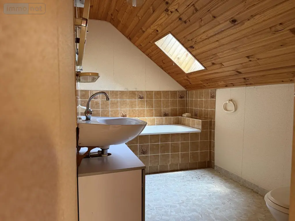 Maison a vendre Pont-Melvez 22390 Côtes-d'Armor 22 196 m2 206760 euros 22064-1387 015