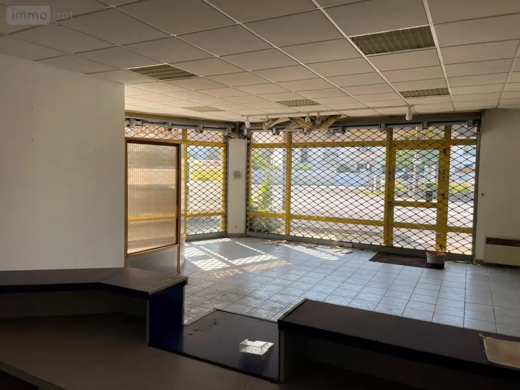 Garage et parking a vendre Port-Louis 56290 Morbihan 56 367 m2 280000 euros 56039-1269 006