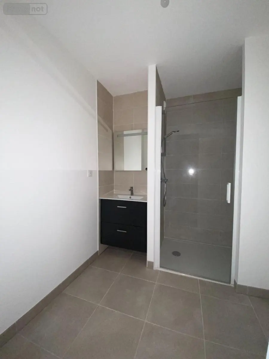 Location appartement Saint-Philbert-de-Grand-Lieu 44310 Loire-Atlantique 44 65 m2 818 euros 44039-L333 009