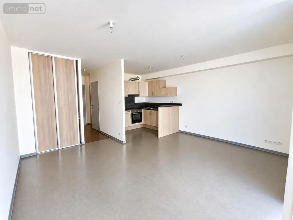 Location appartement Saint-Chély-d'Apcher 48200 Lozère 48 75 m2 710 euros 48032-L125 003