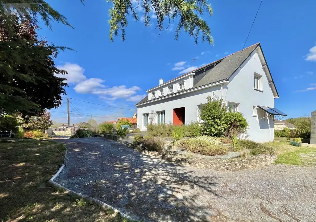 Maison a vendre Mauges-sur-Loire 49620 Maine-et-Loire 49 169 m2 9 pièces 326800 euros 49019-3563 001