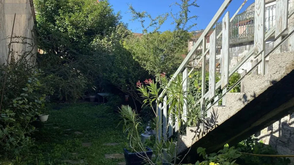 Immeuble de rapport a vendre Nantua 01130 Ain 01 230 m2 265000 euros 01048-234 019